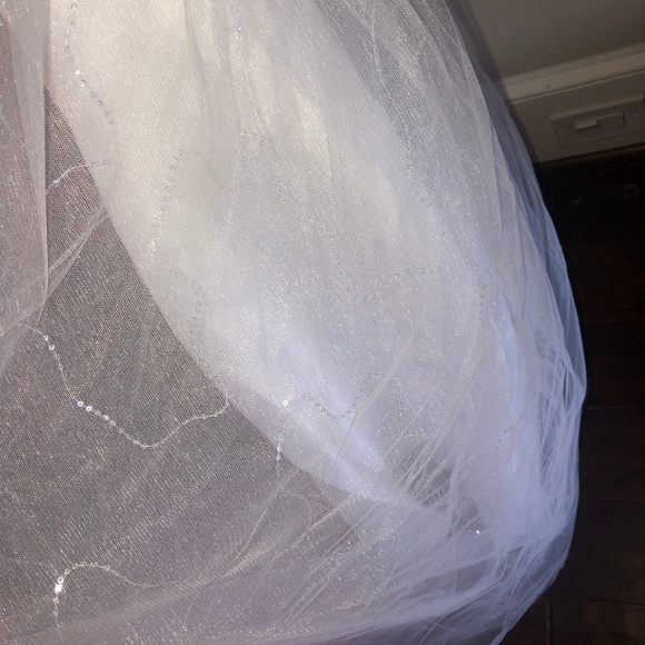 Strapless White Ball Gown, Never Worn 10 - Picture 5 of 5